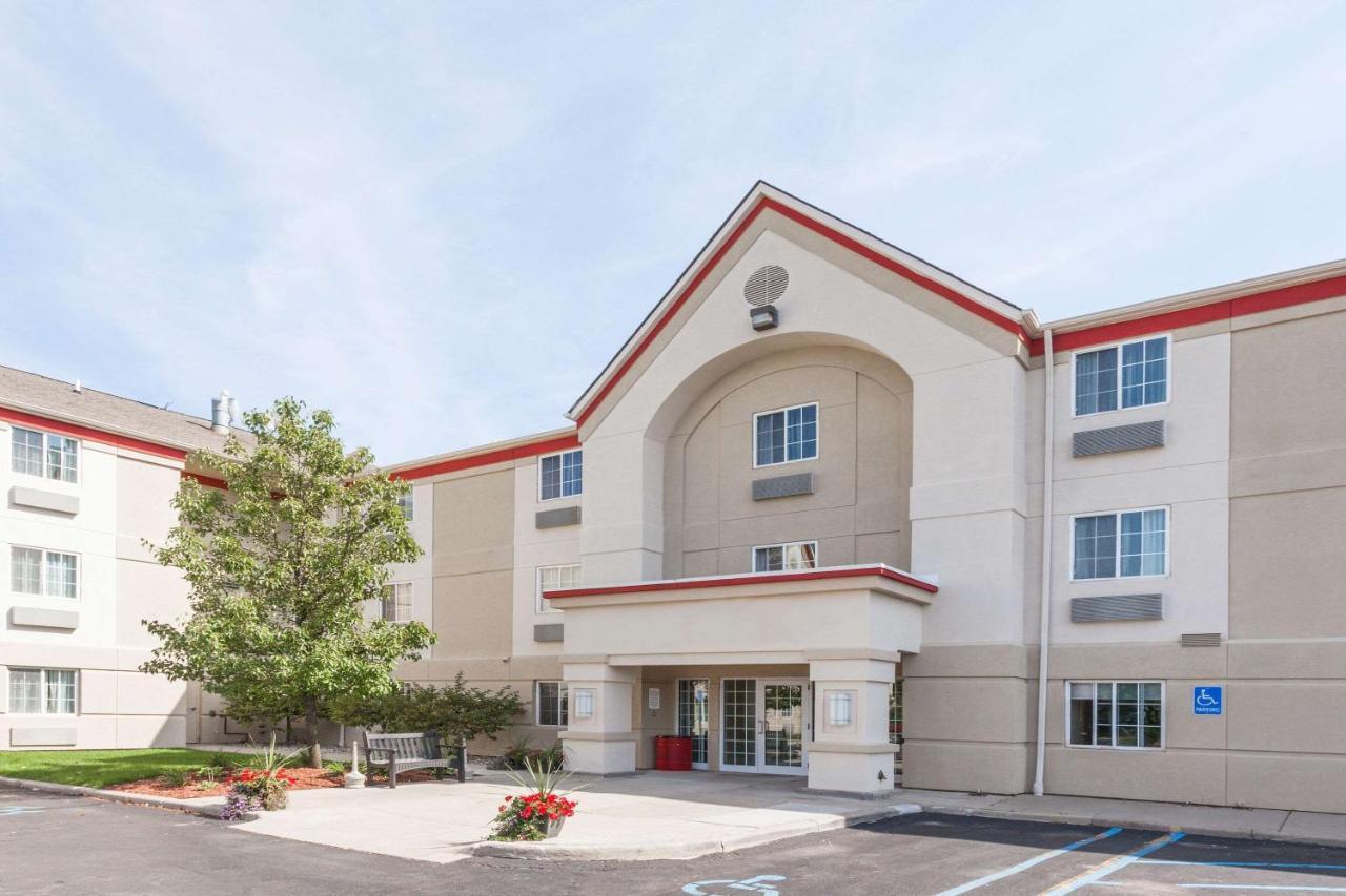 Mainstay Suites Detroit Auburn Hills Buitenkant foto