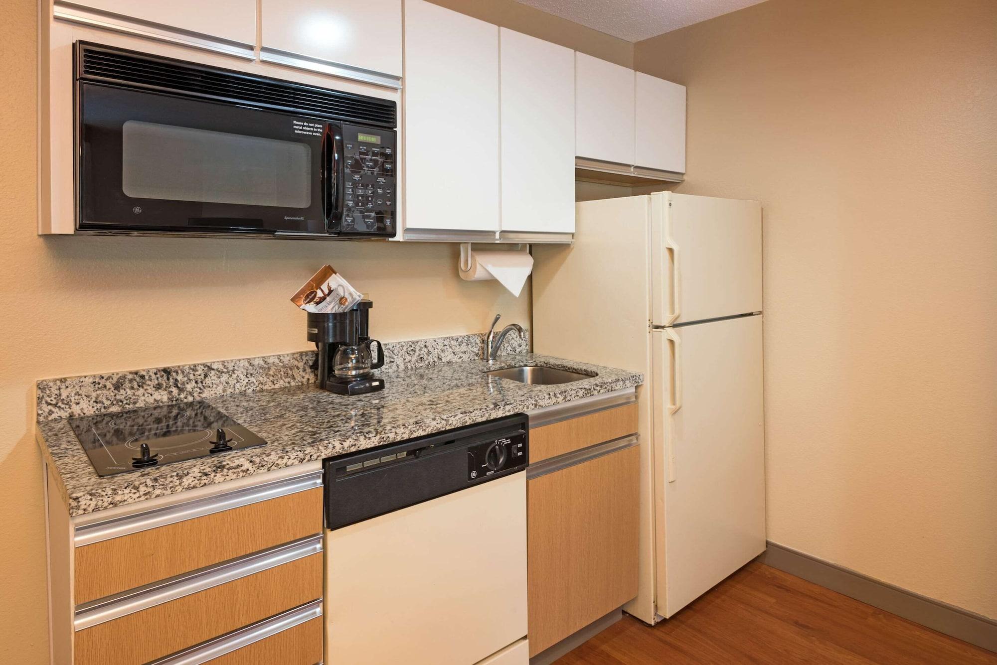 Mainstay Suites Detroit Auburn Hills Buitenkant foto