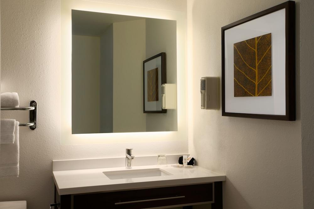 Mainstay Suites Detroit Auburn Hills Buitenkant foto