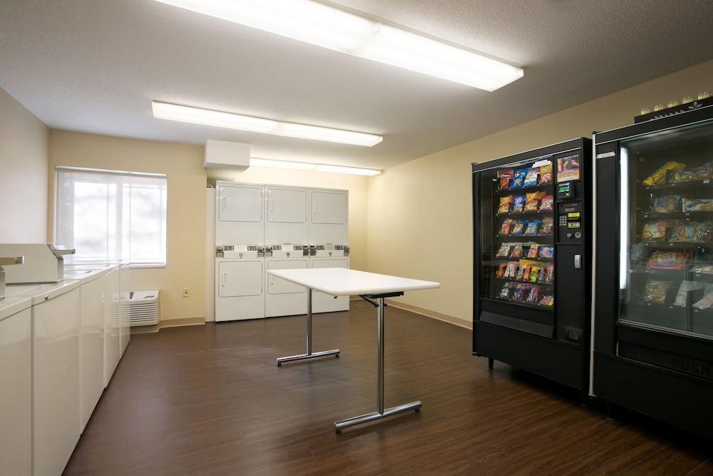 Mainstay Suites Detroit Auburn Hills Buitenkant foto