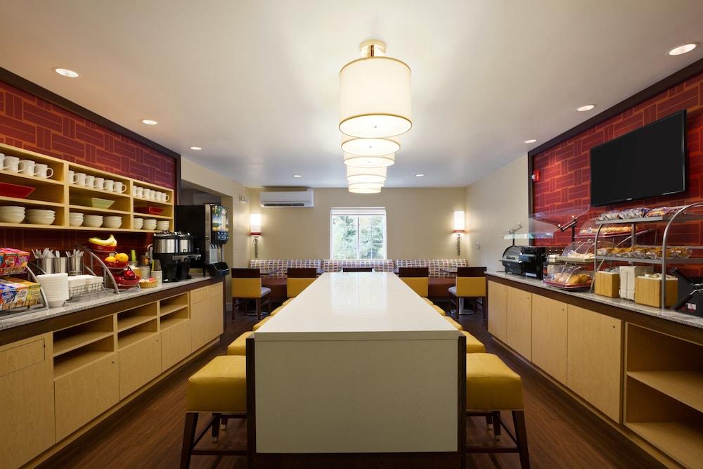 Mainstay Suites Detroit Auburn Hills Buitenkant foto