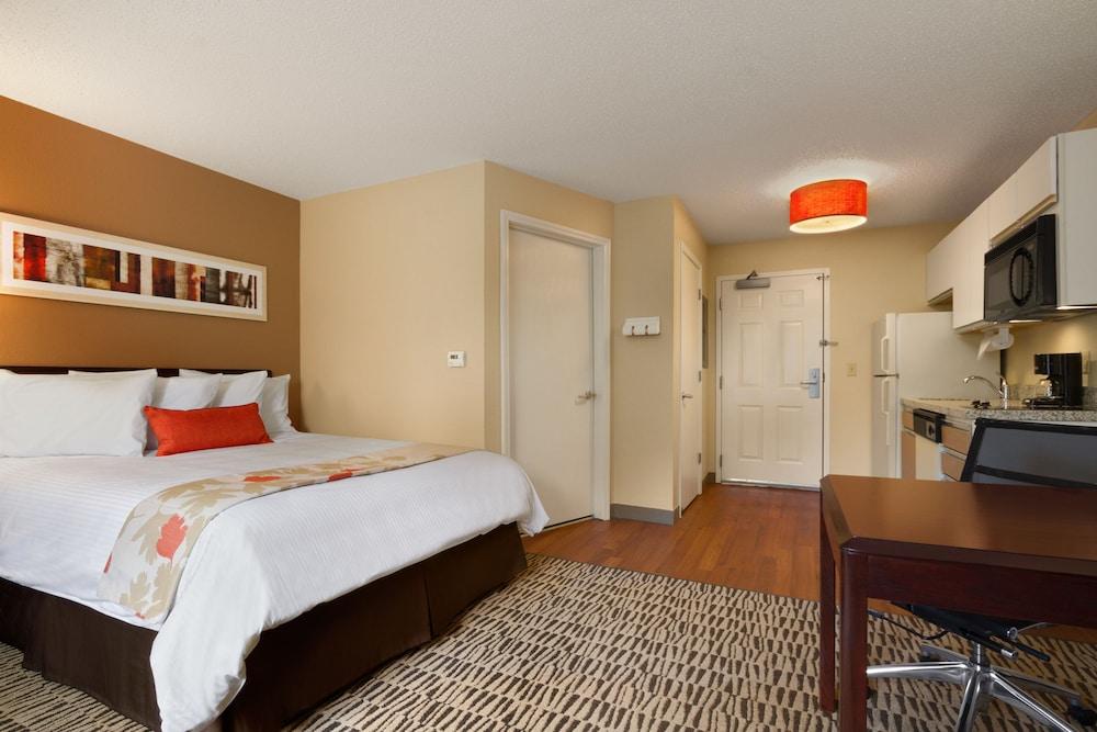 Mainstay Suites Detroit Auburn Hills Buitenkant foto